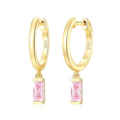 Gold plated oorbellen met roze Swarovski hangertje